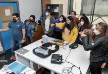 Estudiantes de Biomédica se capacitan en seguridad y desempeño de dispositivos médicos