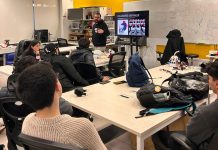 Estudiantes de primer año de Kinesiología exploran posibilidades para desarrollar proyectos en FabLab UV