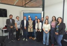 Delegación internacional visita Facultad de Ingeniería UV para explorar desarrollo de proyectos de innovación y transferencia tecnológica