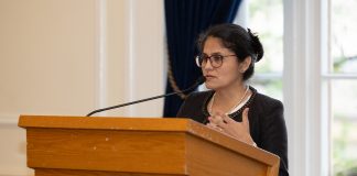 Académica de Oceánica UV, Gianina Morales, obtiene premio a la Tesis doctoral destacada de la Escuela de Educación en U. Pittsburgh