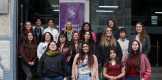Mujeres estudiantes de la Facultad de Ingeniería participan en focus group organizado por proyecto 2030