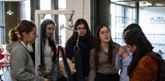 Estudiantes de Biomédica desarrollan prototipos para buscar soluciones a problemáticas de personas mayores
